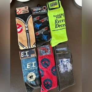 🆕🧦 BLOCKBUSTER HIT MOVIES LIMITED EDITION 6-PIECE CREW SOCK COLLECTION. NEW!